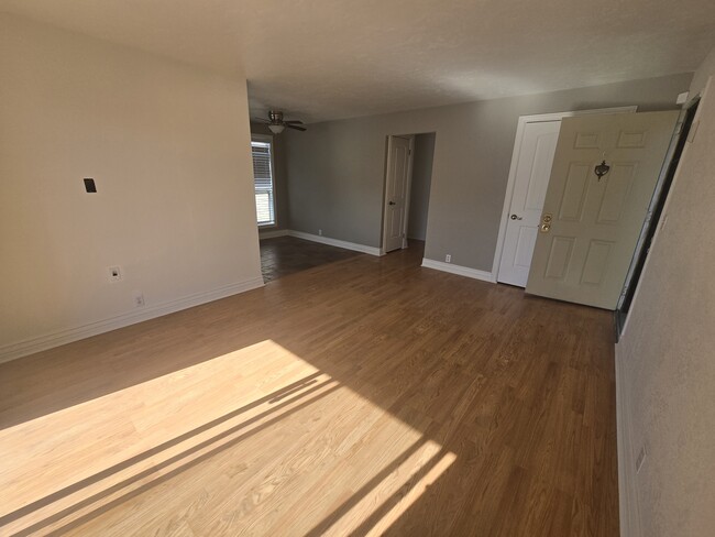 Building Photo - 4629 S Quail Vista Cv