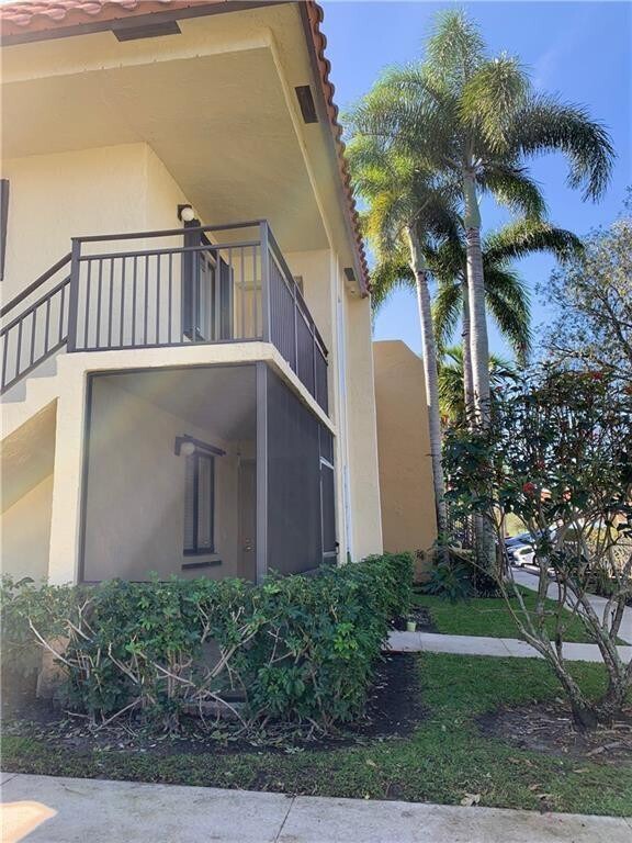 Foto del edificio - 424 Lakeview Dr