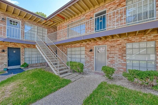 Building Photo - 7510 Shadyvilla Ln