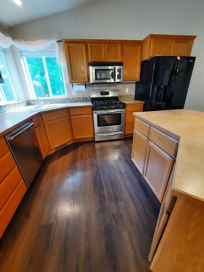 Building Photo - 5008 N Harvard Ct