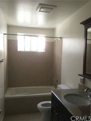 Building Photo - 5828 Los Feliz Dr
