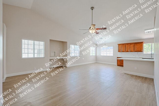 Building Photo - 10021 N 66th Ave