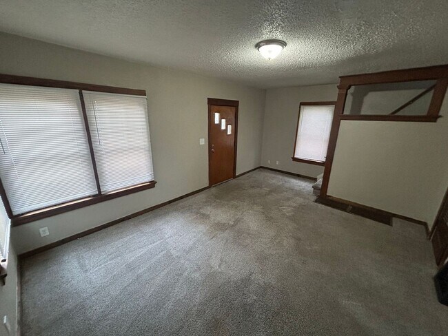 Foto del edificio - Charming 3-bed, 1-bathroom house located in North End Toledo, OH.