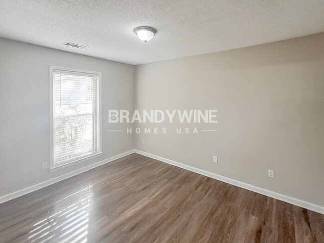 Building Photo - 7120 La Casa Dr