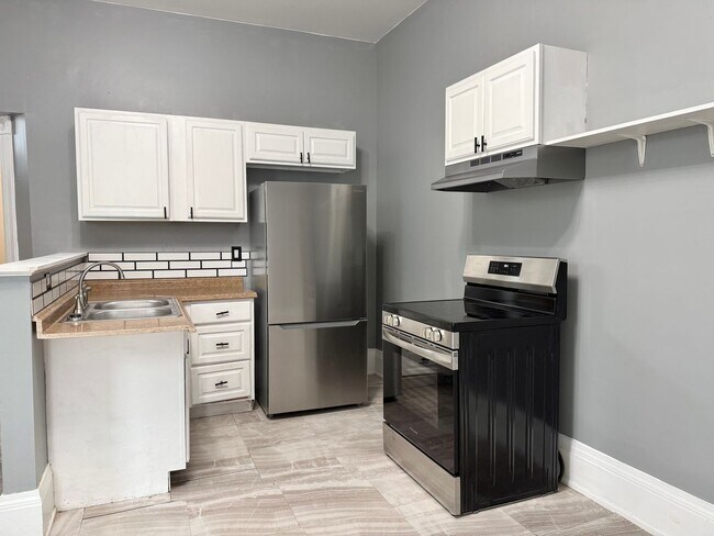 Foto del edificio - 447 Warner St