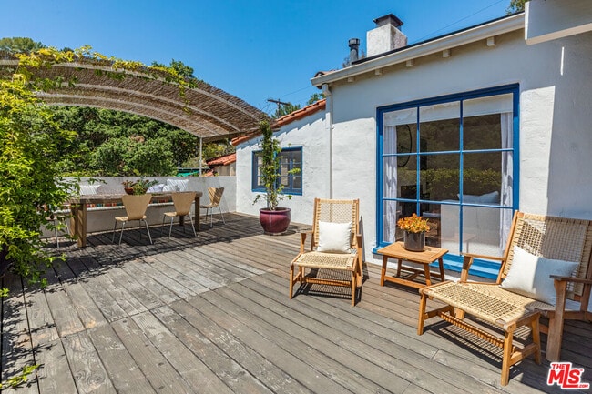 Building Photo - 8754 Arlene Terrace