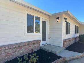 Building Photo - 3815 Elwin Ln