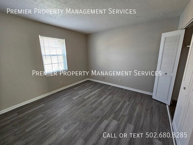 Building Photo - 2 Bedroom with Washer/Dryer Hookups