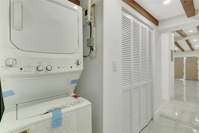 Foto del edificio - 2501 NW 21st St