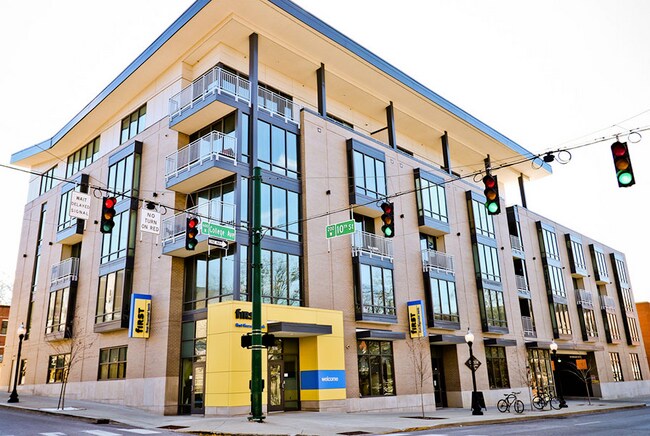 10 North - 530 N College Ave