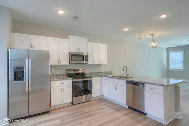 Building Photo - 321 Starfish Ln