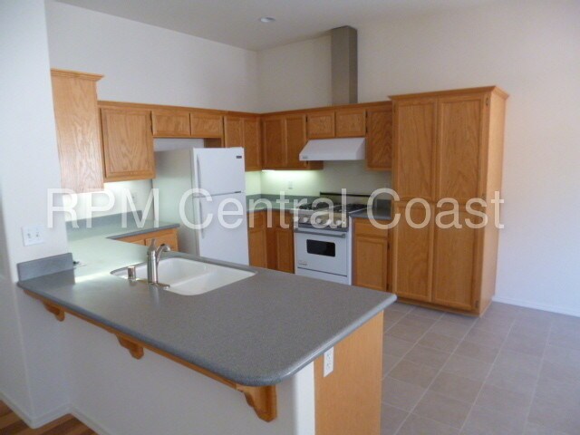 Building Photo - 1532 Via Arroyo