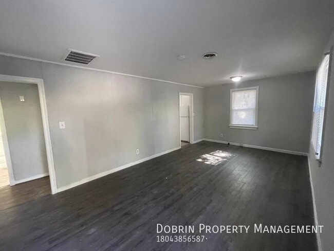 Building Photo - 4700 Caldwell Ave