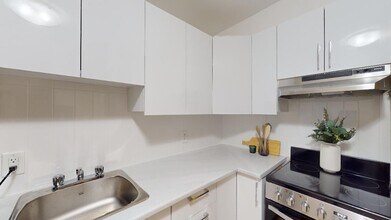 Interior Photo - Arbor Village Hollington