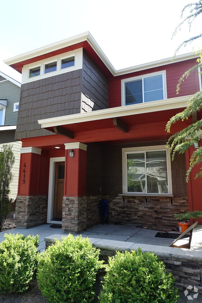 Building Photo - 4419 Brennen St W
