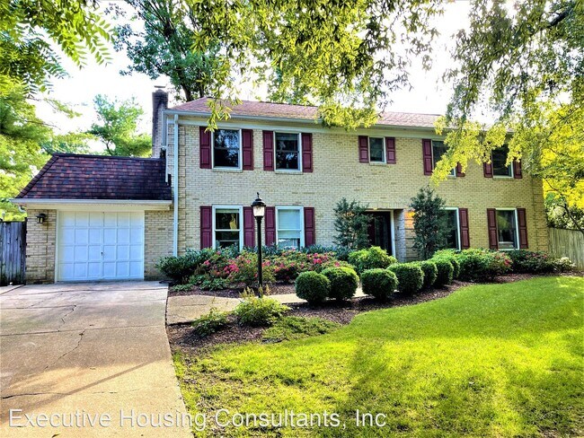 Building Photo - 5 br, 3.5 bath House - 10309 Bells Mill Te...