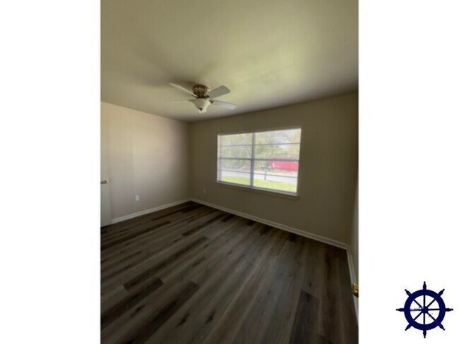 Building Photo - 2640 Hyde Ave