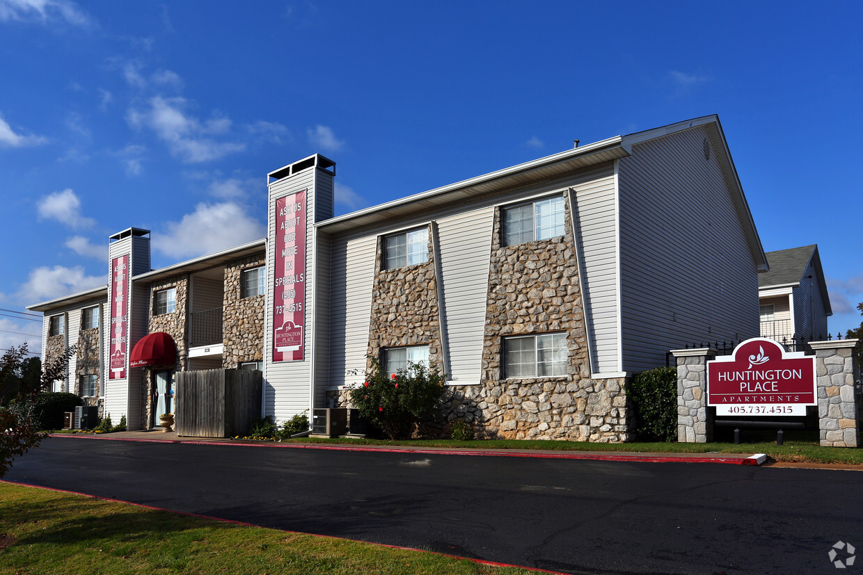 Apartments Near Midwest City