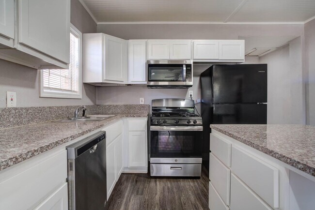 Building Photo - 1922 26th St