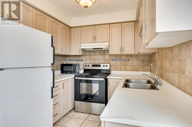 Building Photo - 138 Melville Ave