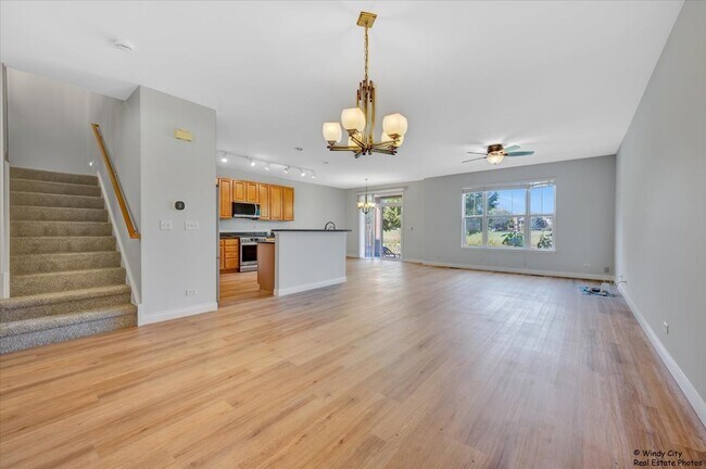 Foto del edificio - 1848 Crenshaw Cir