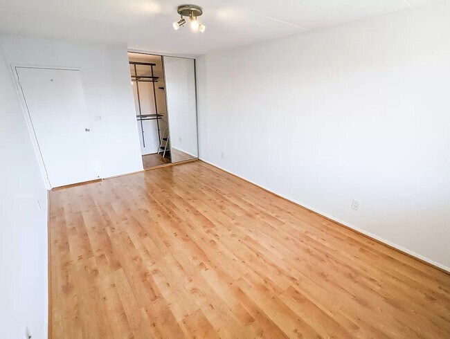 Foto del edificio - Modern 1 bedroom 1 bathroom