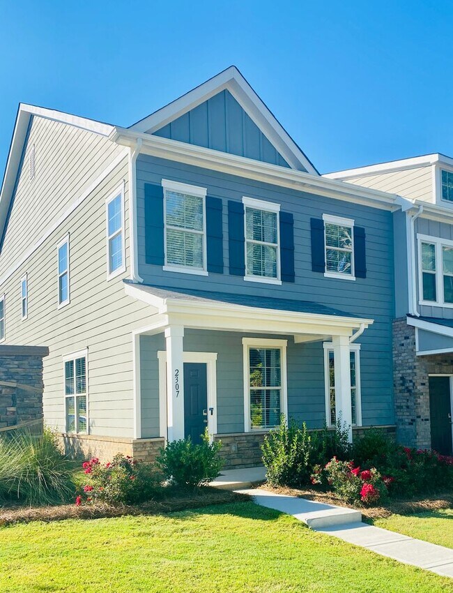 Foto del edificio - 3BR/2.5BA Townhouse in Matthews.