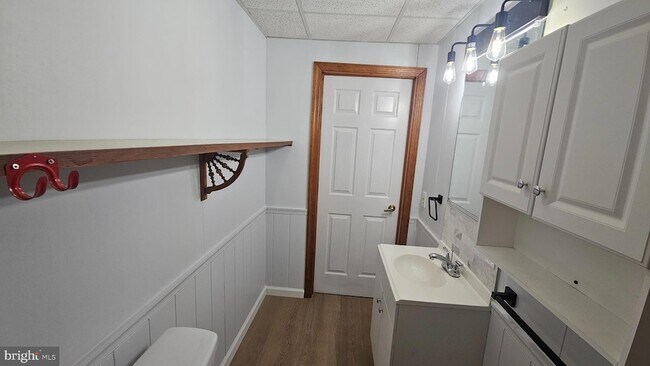 Foto del edificio - 117 S Warren St