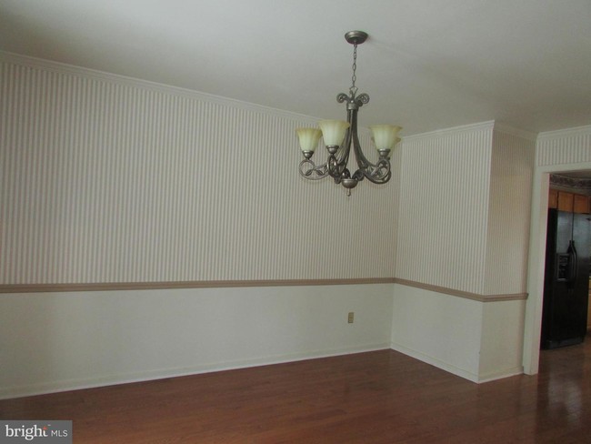 Building Photo - 140 Bunting Dr