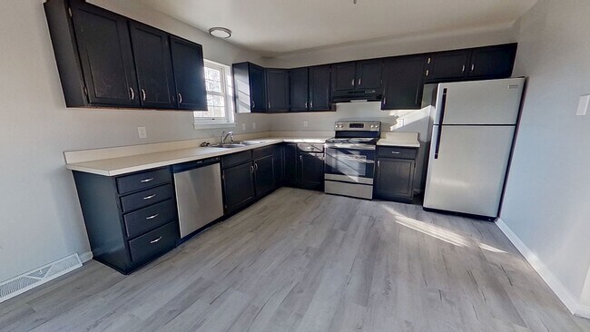 Foto del edificio - Comfortable & Easy Townhouse Living