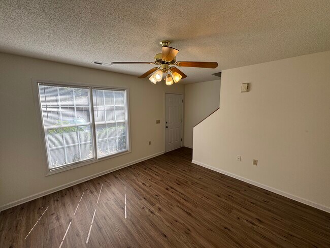 Foto del edificio - 986 8th Ave NW