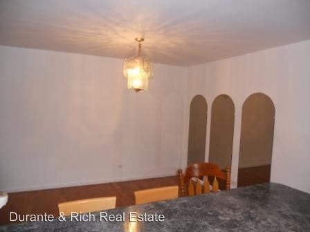 Foto del edificio - 2N238 Highland Ave