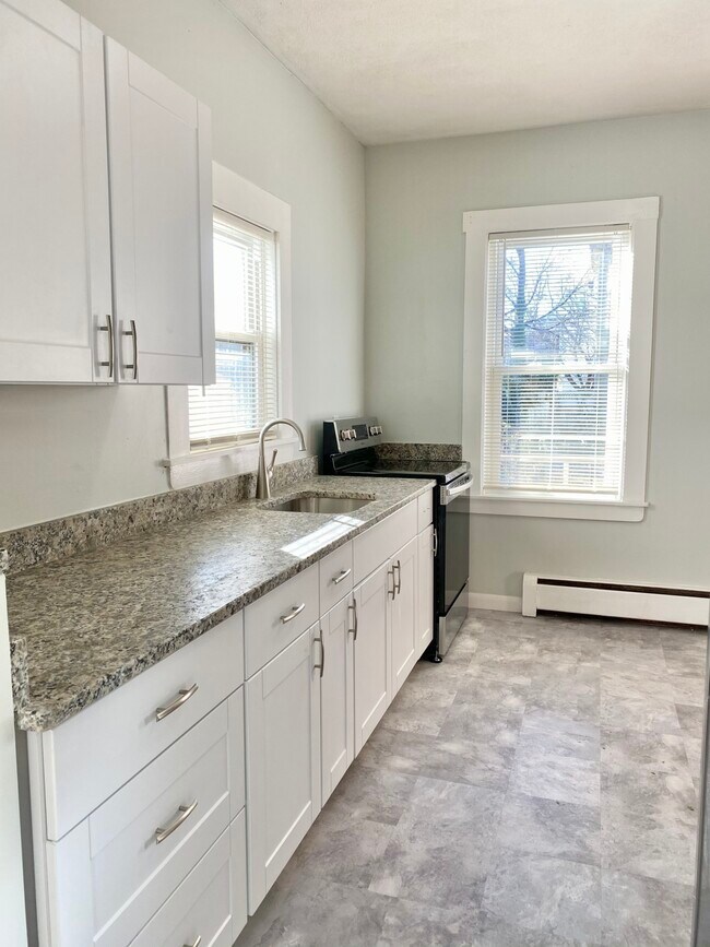 Building Photo - 56 Broadway