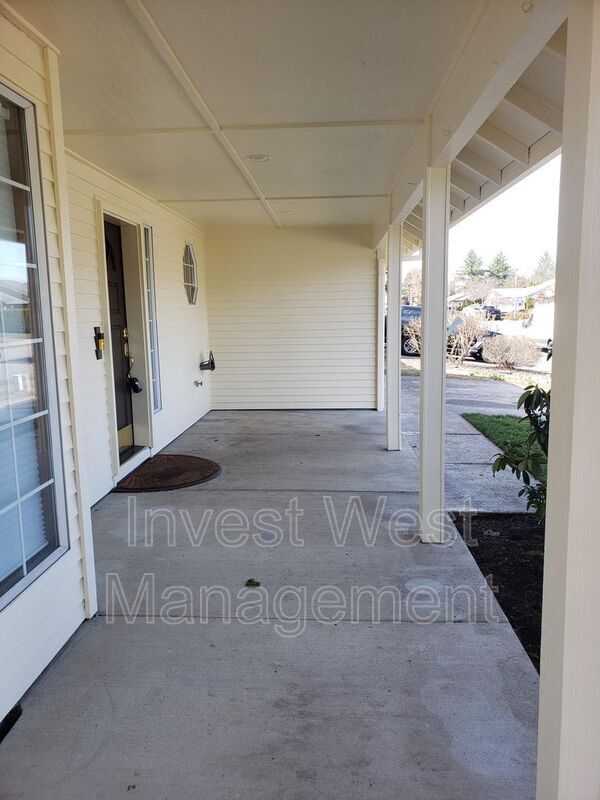 Building Photo - 15509 SE Stevenson Dr