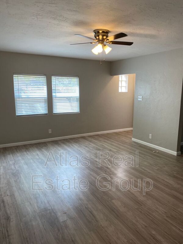 Primary Photo - 3635 E Elida St