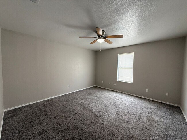 Foto del edificio - Quaint four bedroom home in Belton availab...
