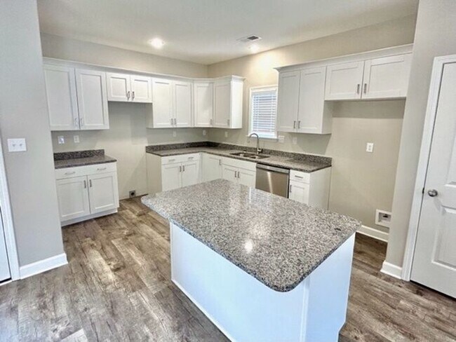 Building Photo - Now Leasing in Horn Lake @ Nicole Place- N...