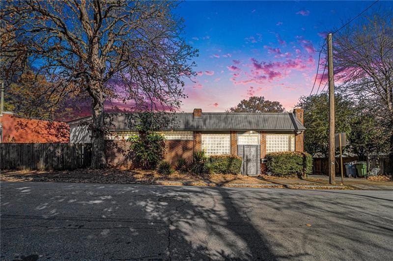 Foto principal - 1112 Delaware Ave SE