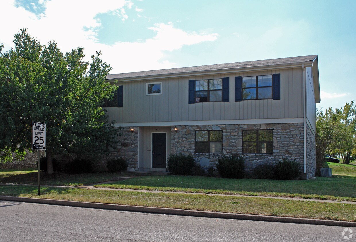 Primary Photo - 2981 Winter Garden Dr