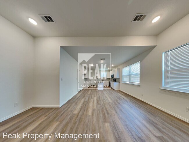 Building Photo - 4 br, 2.5 bath House - 5501 Wynwood Dr