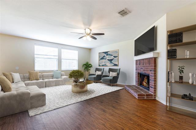 Foto del edificio - 6104 St James Pl