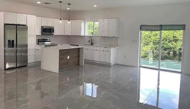 Foto del edificio - 655 NW 24th Ave