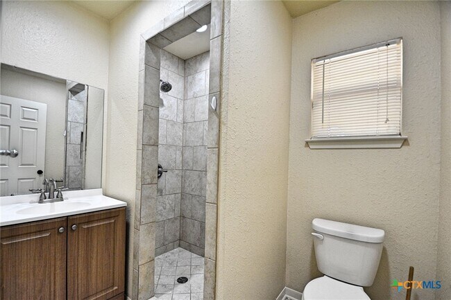 Building Photo - 788 Mary Preiss Dr