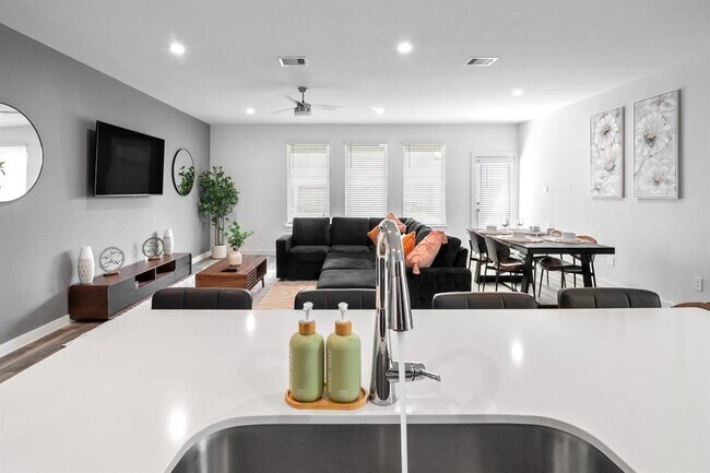 Foto del edificio - 12307 Frisco Cv Ct
