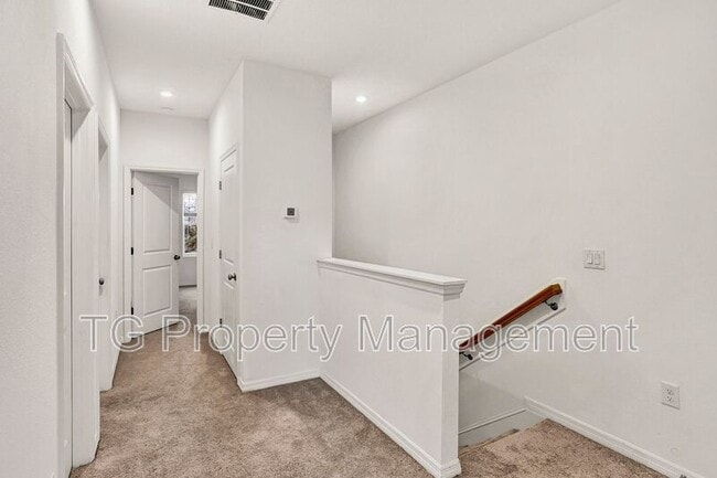 Building Photo - 296 Anthony Dr