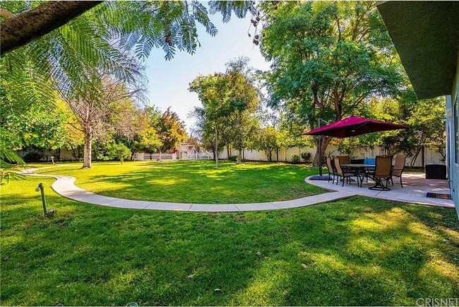 Foto del edificio - 6264 Penfield Ave