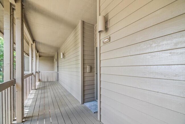 Foto del edificio - 2990 Ravines Rd