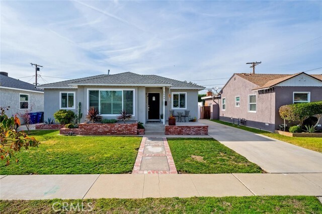 Foto del edificio - 5049 Adenmoor Ave