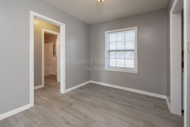 Foto del edificio - 4722 E Elm St