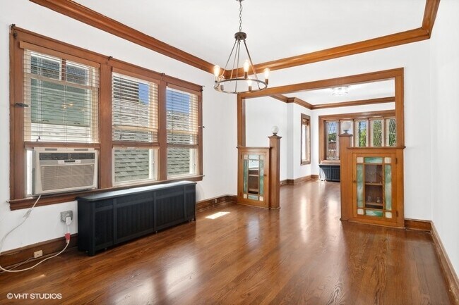 Foto del edificio - 3343 S Emerald Ave